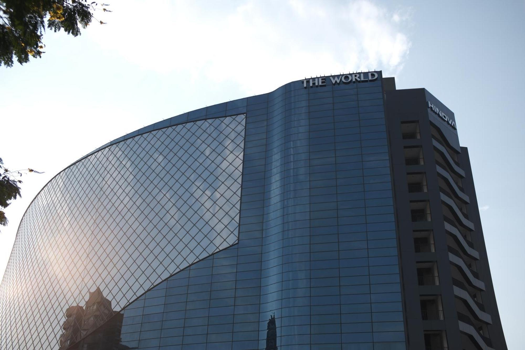 Hotel The World Surat Exterior foto